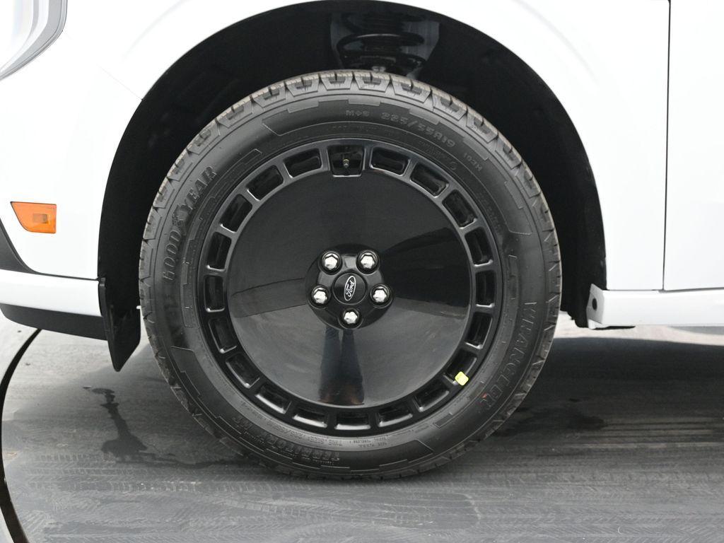 new 2025 Ford Maverick car, priced at $34,626