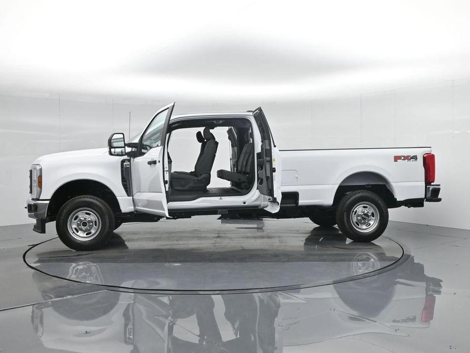 new 2024 Ford F-250 car, priced at $53,890