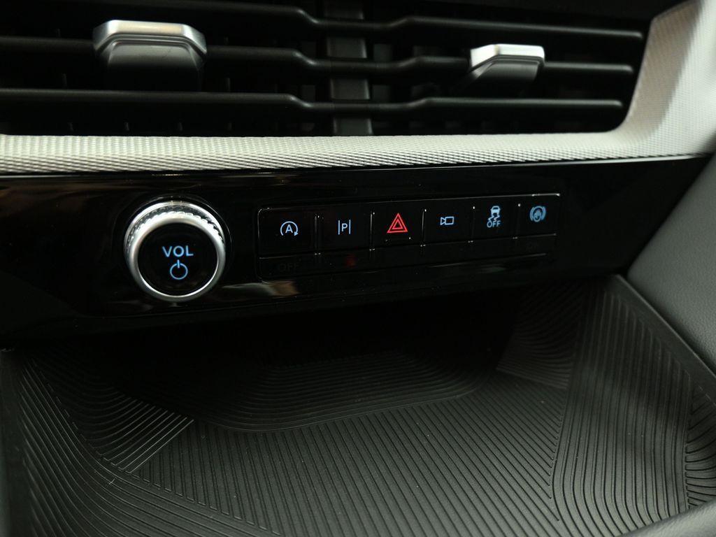 new 2025 Ford Explorer car, priced at $40,280