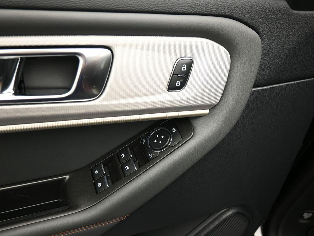 new 2025 Ford Explorer car, priced at $40,280