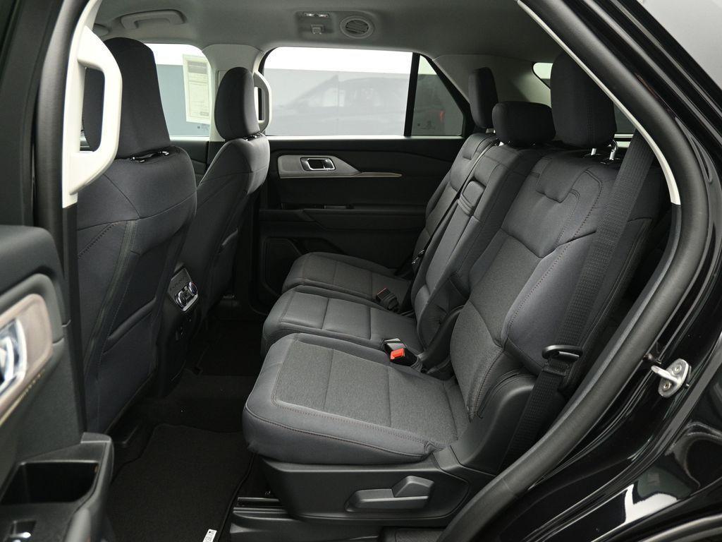 new 2025 Ford Explorer car, priced at $40,280