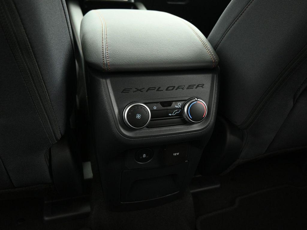 new 2025 Ford Explorer car, priced at $40,280
