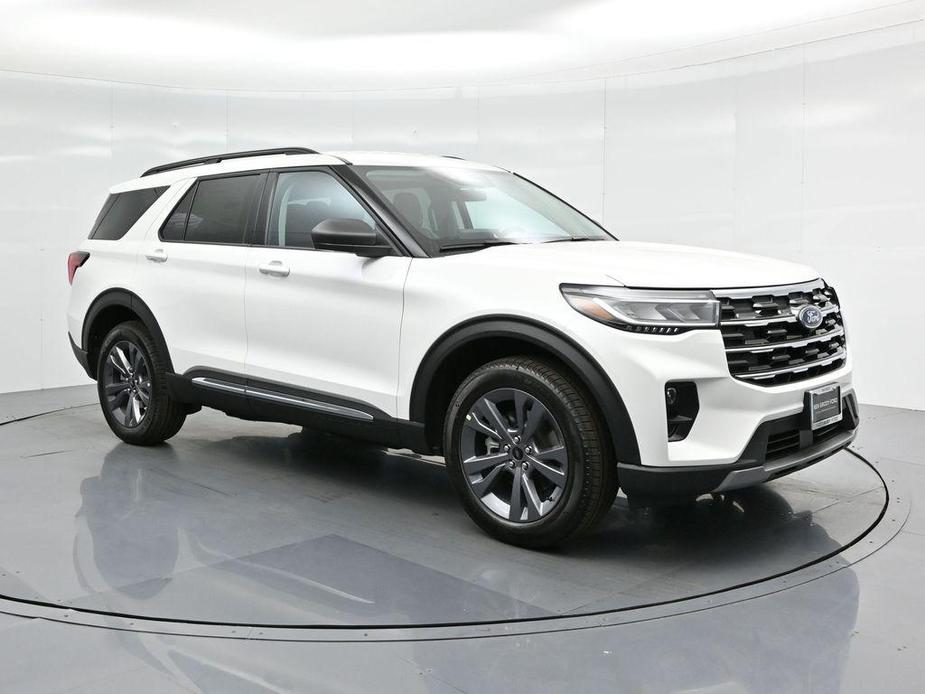 new 2025 Ford Explorer car