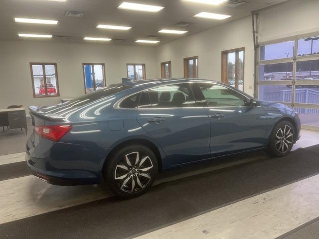 new 2025 Chevrolet Malibu car, priced at $28,320