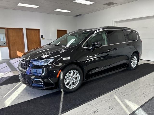 used 2022 Chrysler Pacifica car, priced at $23,864