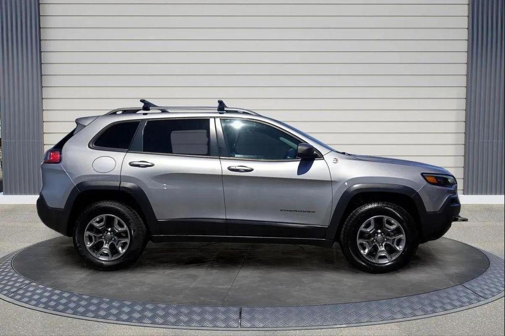 used 2019 Jeep Cherokee car, priced at $16,588