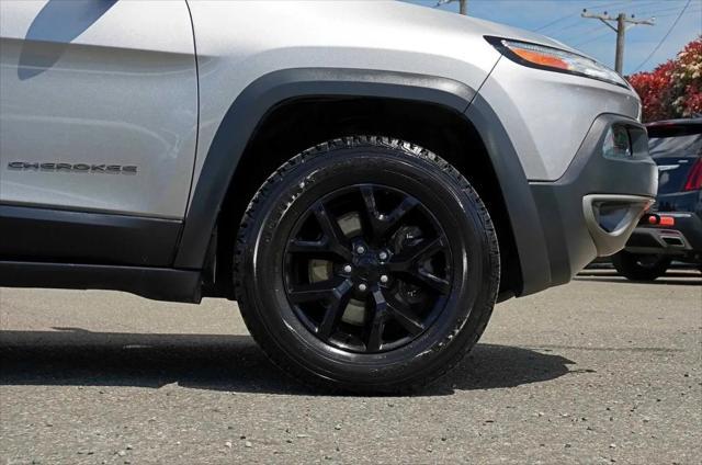 used 2015 Jeep Cherokee car, priced at $15,999