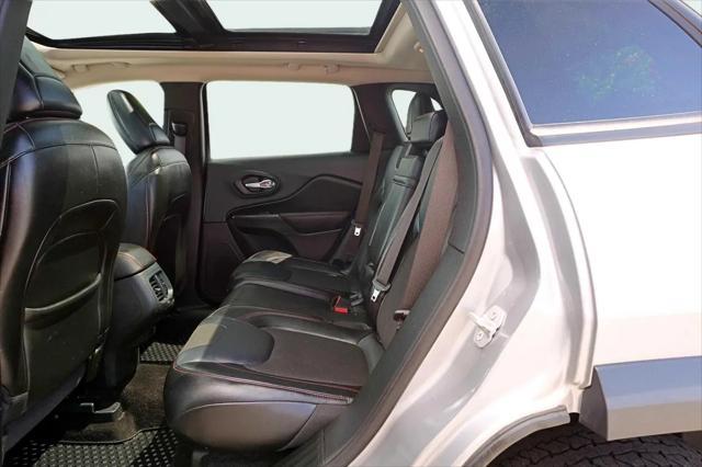 used 2015 Jeep Cherokee car, priced at $15,999