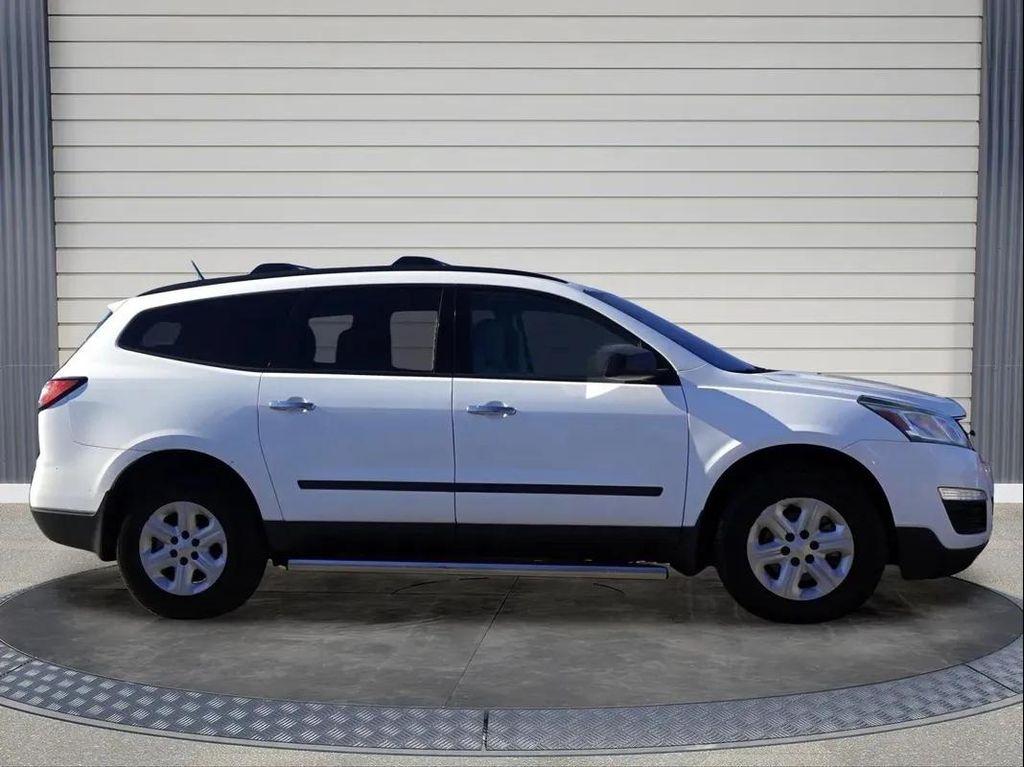 used 2017 Chevrolet Traverse car, priced at $15,988