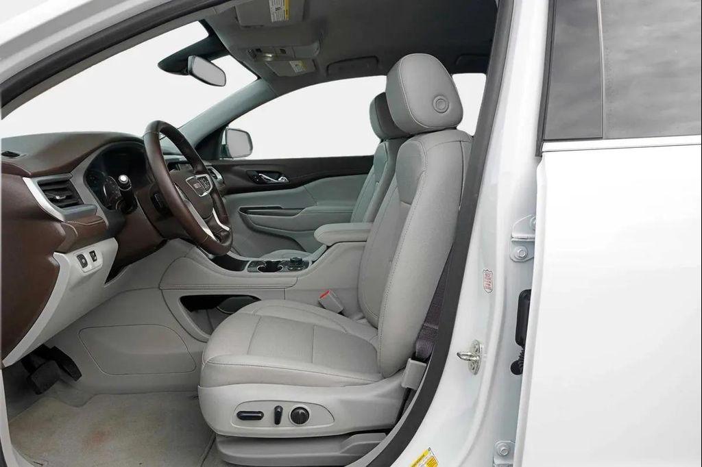 used 2023 GMC Acadia car, priced at $24,988