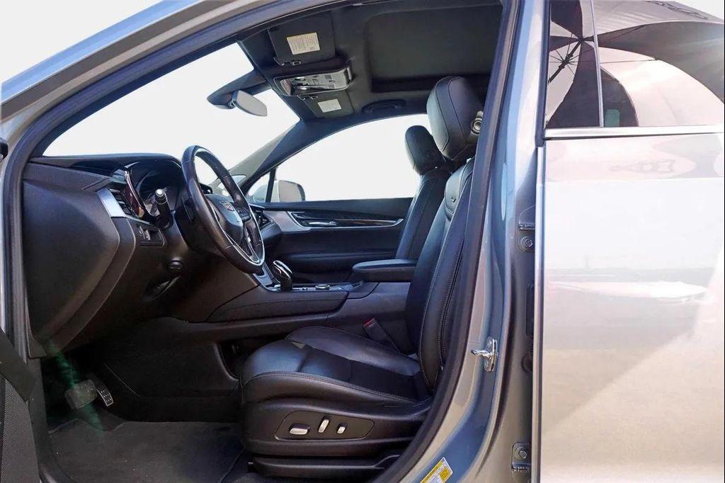 used 2023 Cadillac XT6 car, priced at $30,888
