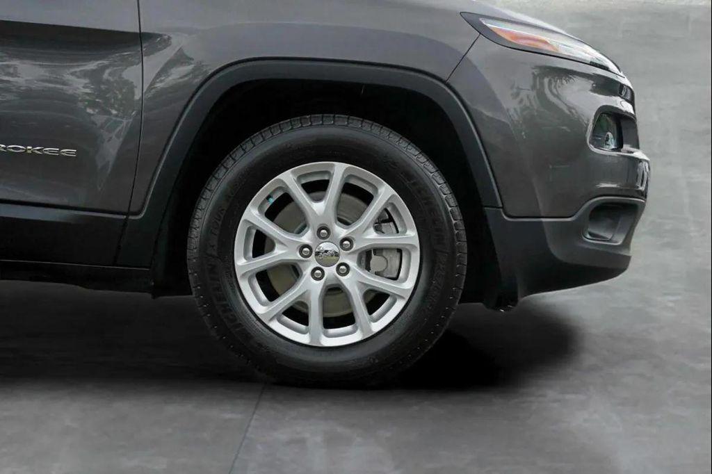 used 2017 Jeep Cherokee car, priced at $12,488