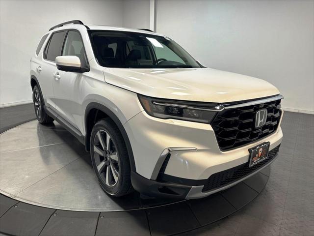 new 2025 Honda Pilot car, priced at $54,930