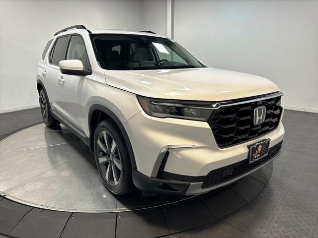 new 2025 Honda Pilot car, priced at $54,930