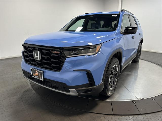 new 2025 Honda Pilot car, priced at $52,950