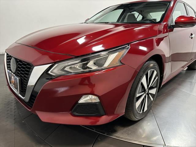 used 2022 Nissan Altima car, priced at $23,500