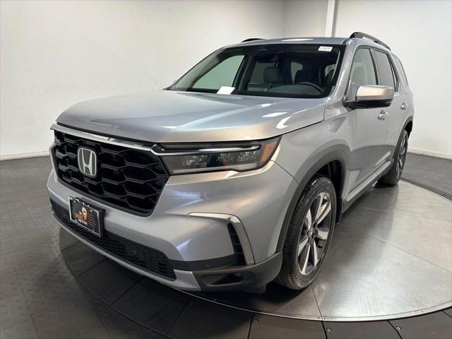 new 2025 Honda Pilot car, priced at $51,050