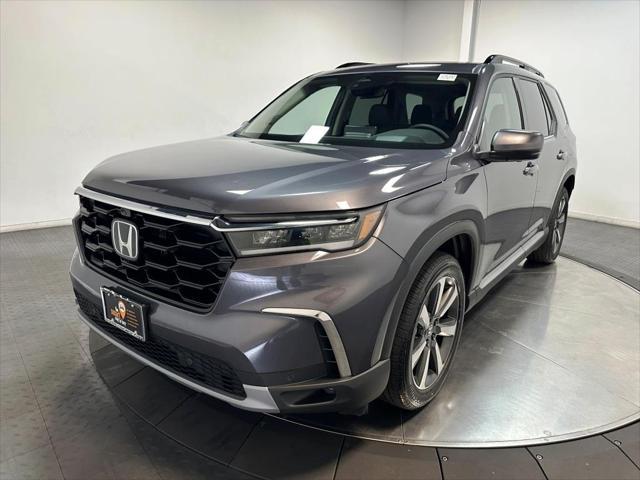 new 2025 Honda Pilot car, priced at $54,475