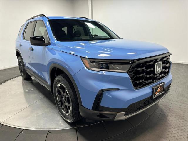 new 2025 Honda Pilot car, priced at $53,980