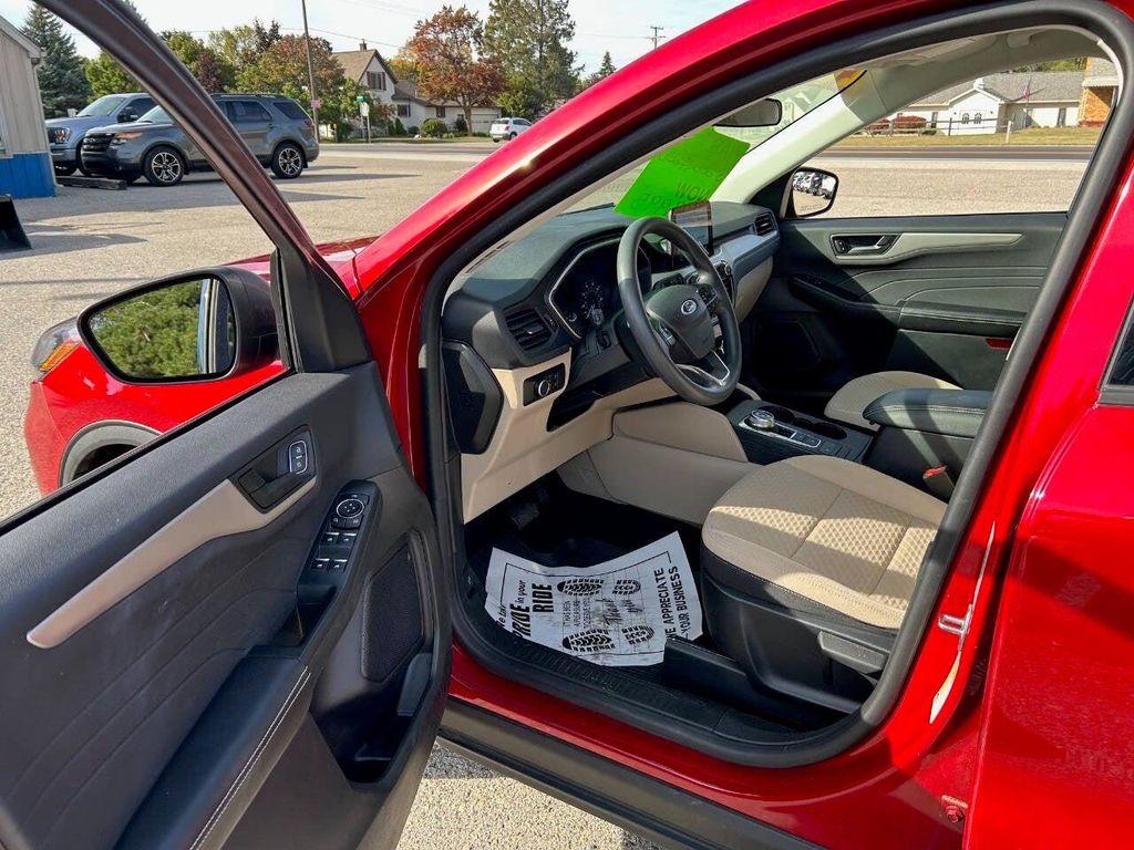 used 2022 Ford Escape car, priced at $19,995