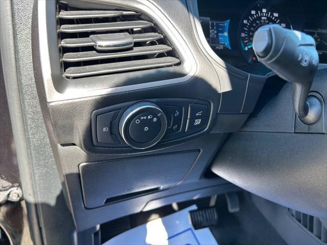 used 2022 Ford Edge car, priced at $25,995