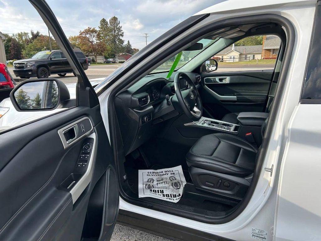 used 2024 Ford Explorer car, priced at $30,995