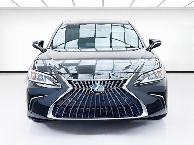 used 2022 Lexus ES 300h car, priced at $27,880