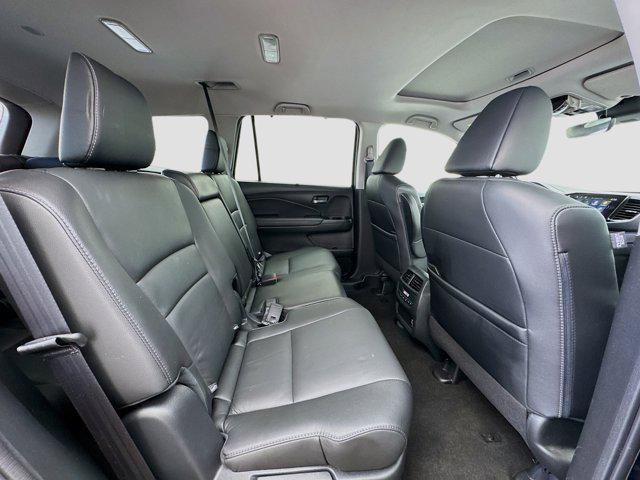 used 2022 Honda Pilot car, priced at $30,998