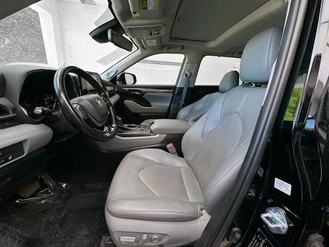 used 2021 Toyota Highlander car, priced at $33,994