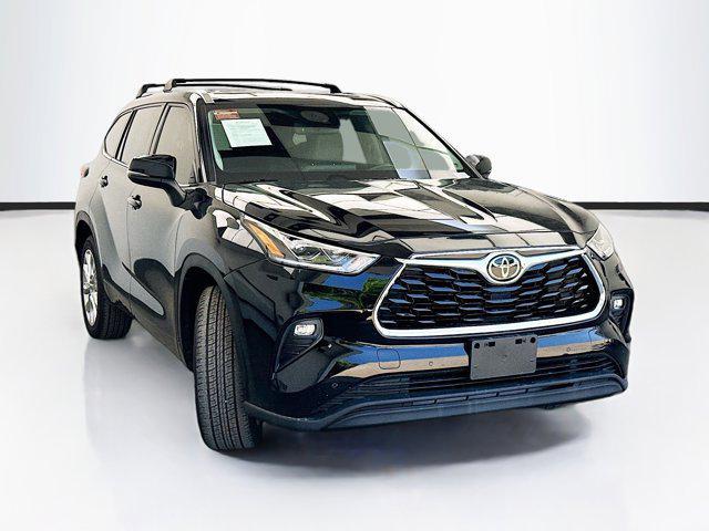 used 2021 Toyota Highlander car, priced at $33,994