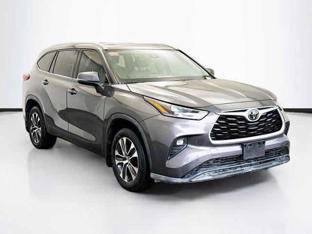 used 2021 Toyota Highlander car, priced at $30,977