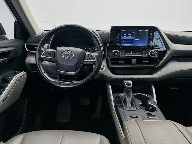 used 2021 Toyota Highlander car, priced at $30,758