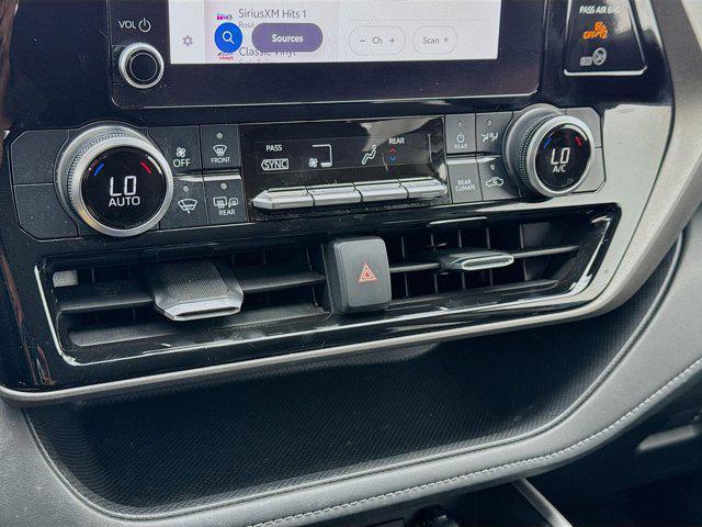 used 2023 Toyota Highlander Hybrid car, priced at $35,499