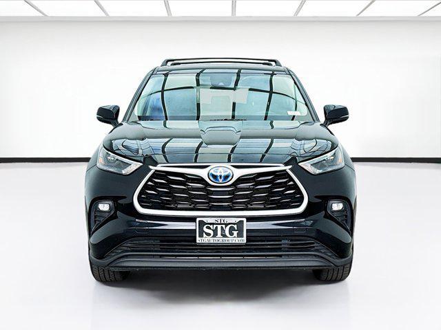 used 2023 Toyota Highlander Hybrid car, priced at $35,499