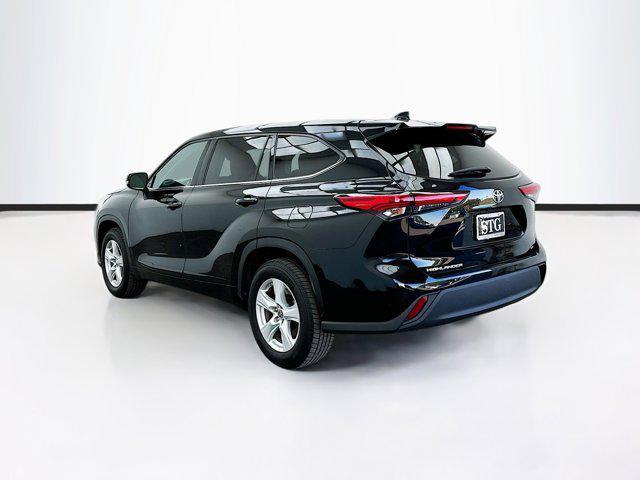 used 2021 Toyota Highlander car, priced at $25,325