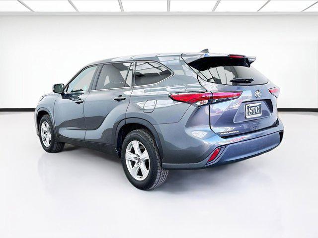 used 2022 Toyota Highlander car, priced at $28,182