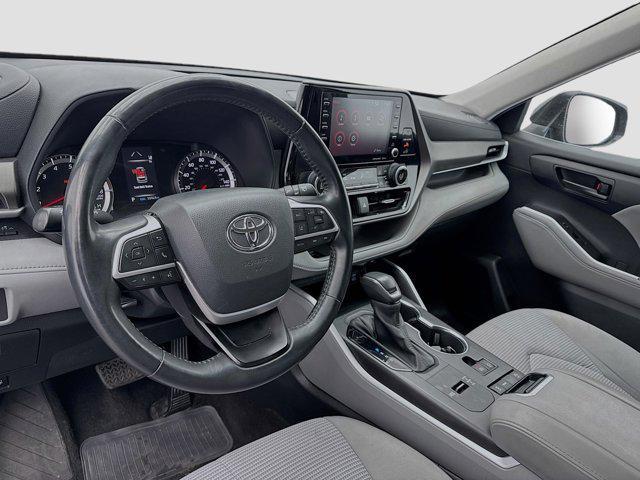 used 2022 Toyota Highlander car, priced at $28,182