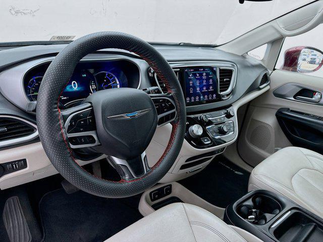 used 2018 Chrysler Pacifica Hybrid car