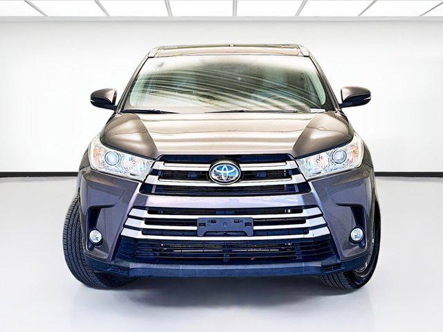 used 2019 Toyota Highlander car, priced at $26,450