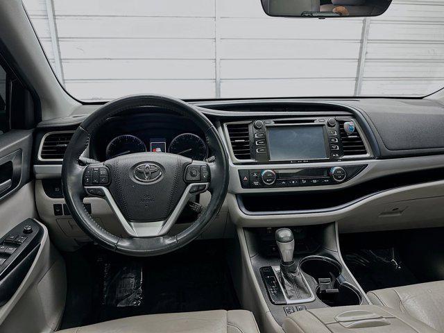 used 2019 Toyota Highlander car, priced at $26,850