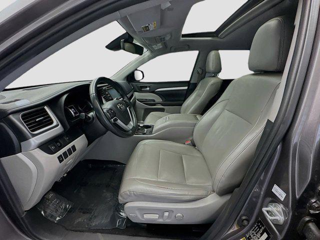 used 2019 Toyota Highlander car, priced at $26,450