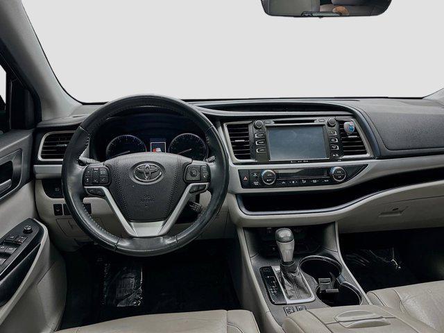 used 2019 Toyota Highlander car, priced at $26,450