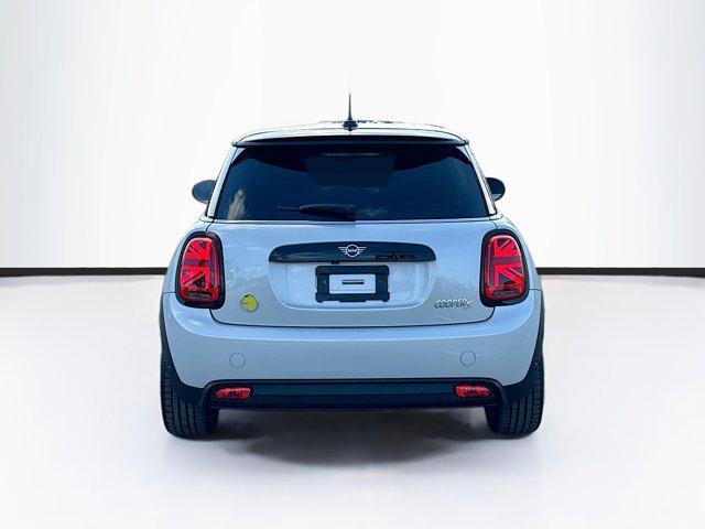 used 2022 MINI Hardtop car, priced at $21,288