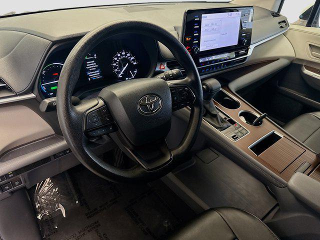 used 2023 Toyota Sienna car, priced at $39,998