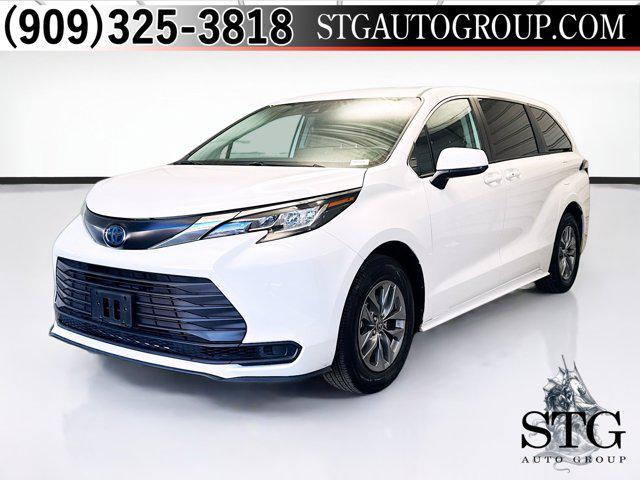 used 2023 Toyota Sienna car, priced at $39,998
