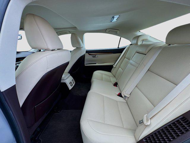 used 2016 Lexus ES 300h car, priced at $19,796