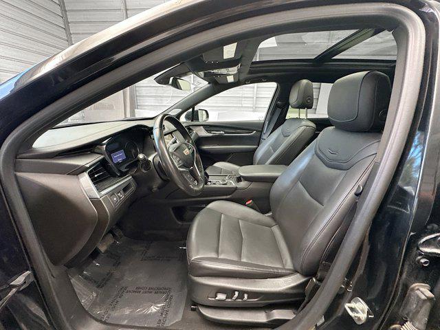 used 2023 Cadillac XT5 car, priced at $27,856