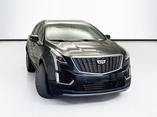 used 2023 Cadillac XT5 car, priced at $27,856