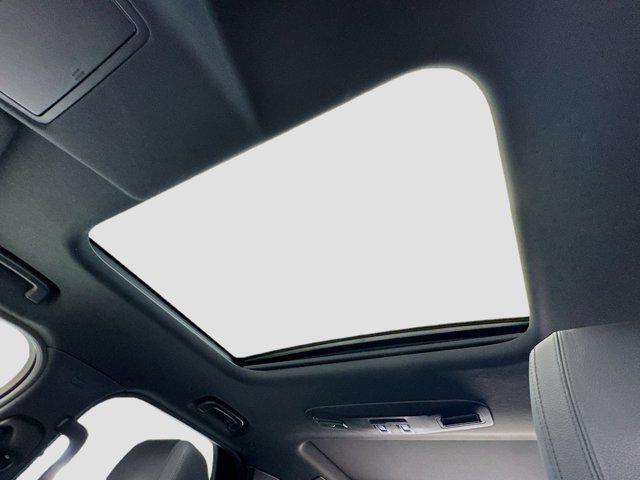 used 2018 Land Rover Discovery car, priced at $17,845