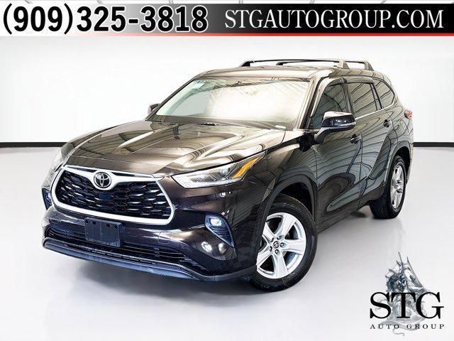 used 2021 Toyota Highlander car, priced at $26,311
